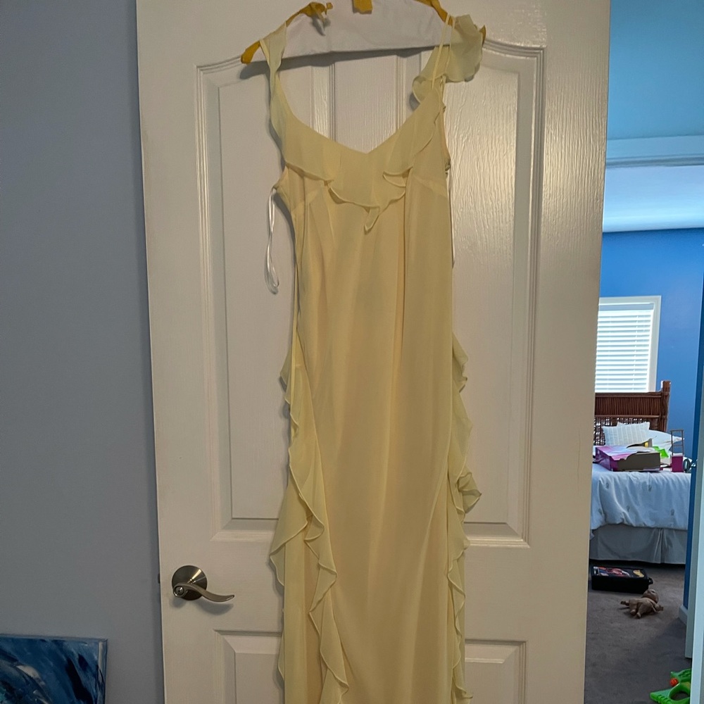 Long formal yellow chiffon dress. By ABS